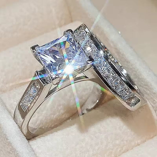 Classic silver ring